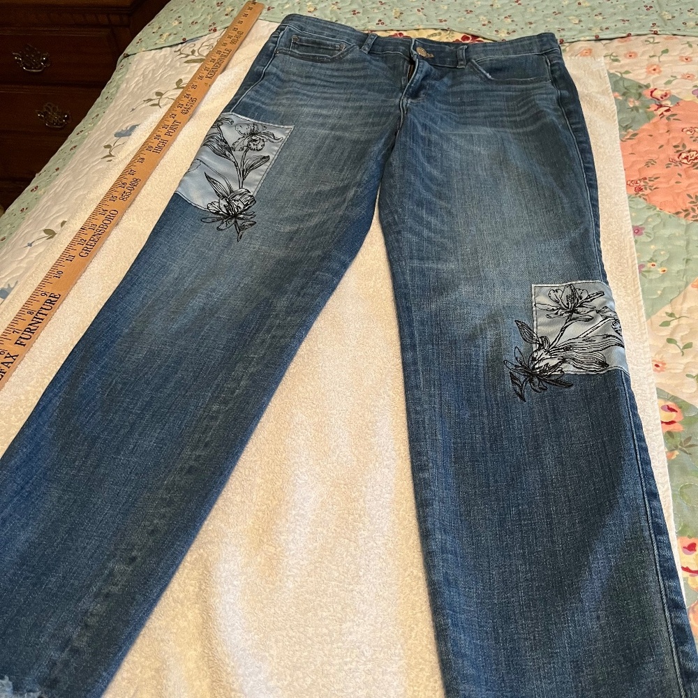 White House Black Market Girlfriend Jeans